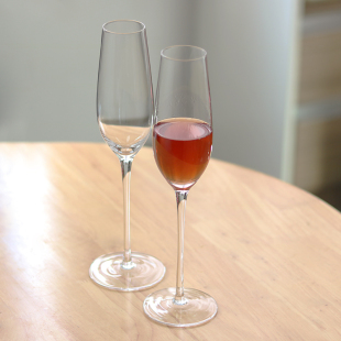 「小葡兰西」高挑高颜值 香槟起泡酒杯