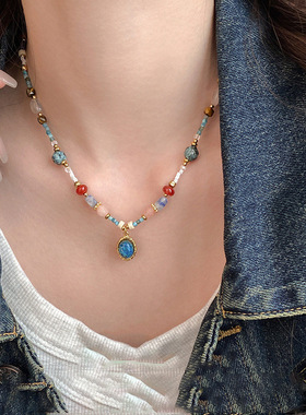 新款彩色串珠椭圆吊坠项链中古风气质百搭锁骨链轻奢高级感饰品女