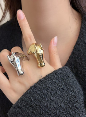 韩国东大门镶钻光面小马戒指时尚简约冷淡风食指戒个性高级感手饰