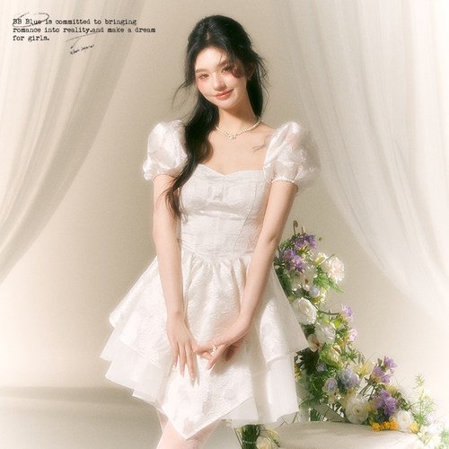 BBBLUE原创泡泡袖连衣裙