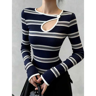 大码胖mm秋冬设计感不规则撞色条纹打底衫女修身镂空长袖t恤上衣