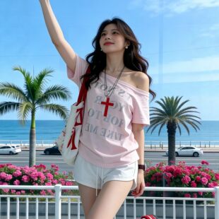 减龄宽松显瘦露肩上衣 T恤女夏季 大码 胖妹妹斜肩字母印花圆领短袖