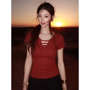 大码胖mm红色镂空蕾丝花边短袖T恤女夏季性感辣妹V领修身显瘦上衣