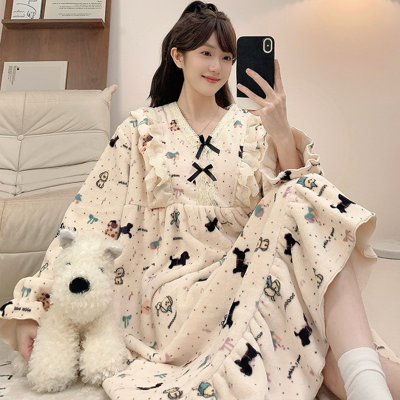 新款卡通可爱珊瑚绒睡裙女秋冬款长袖宽松大码胖mm冬天睡衣家居服