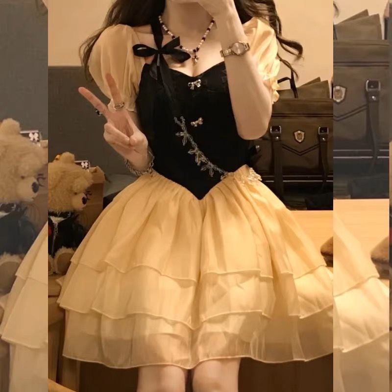 法式甜美风泡泡袖方领连衣裙女夏在逃公主蛋糕裙显瘦短裙