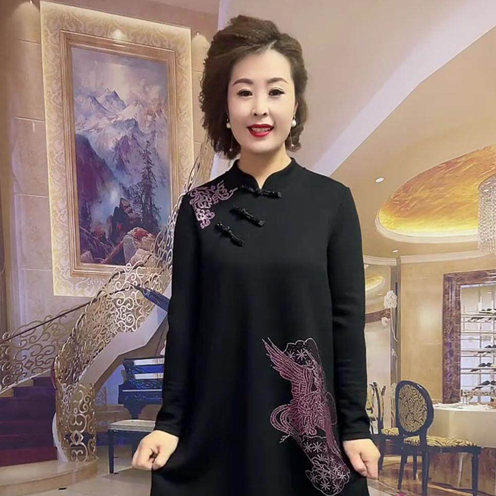 时尚烫钻连衣裙女士冬季盘扣立领中长款减龄复古民族风打底裙