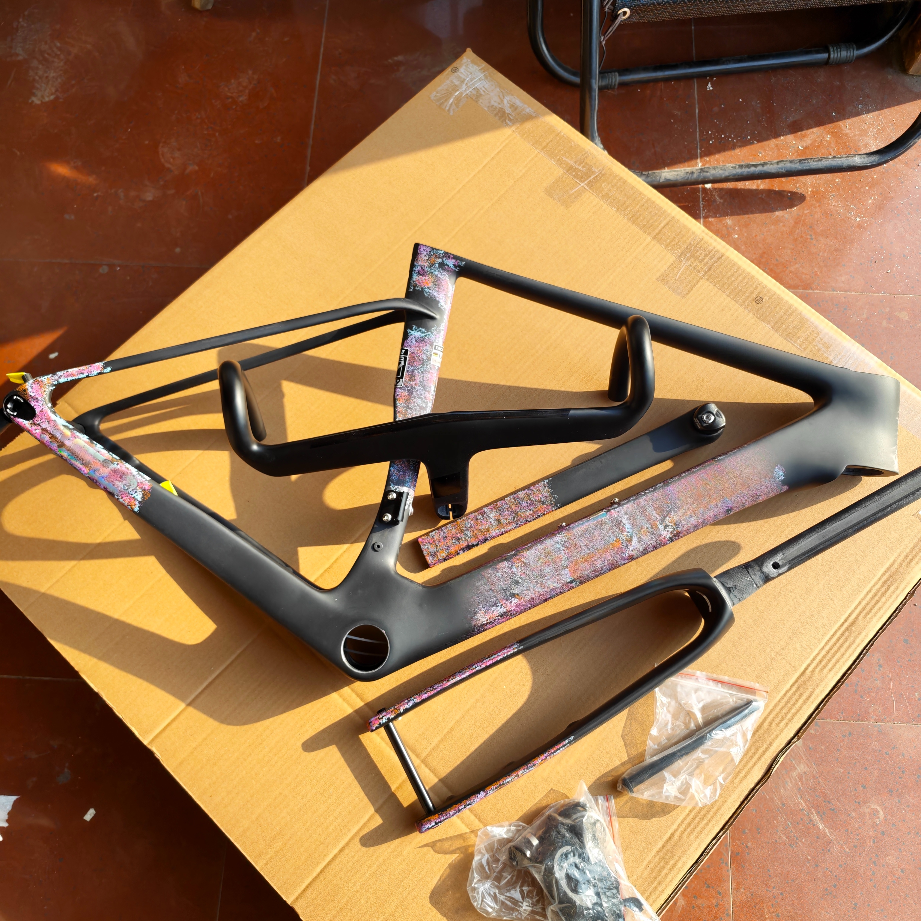 VAM全碳公路车架定制涂装