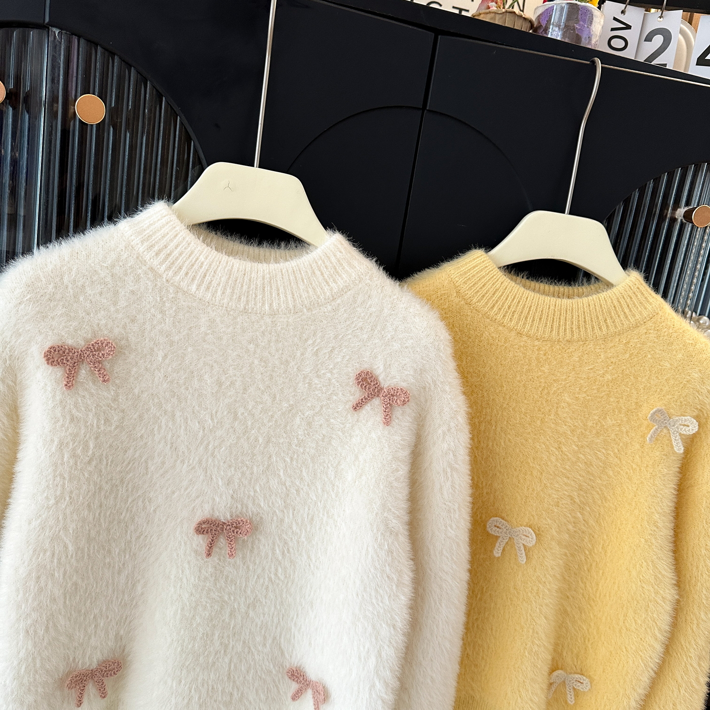 小女孩软奶甜美风蝴蝶结装饰毛衣女童圆领软糯水貂绒针织衫上衣