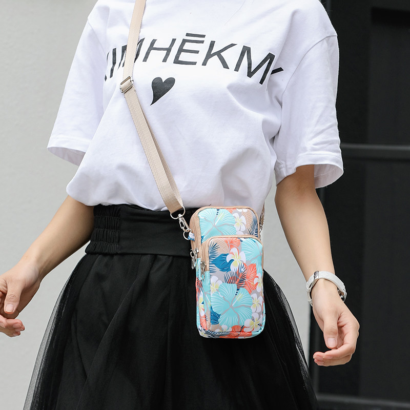 2022新款手机包女夏斜挎挂脖子迷你装放手机的小包竖款手机袋布袋