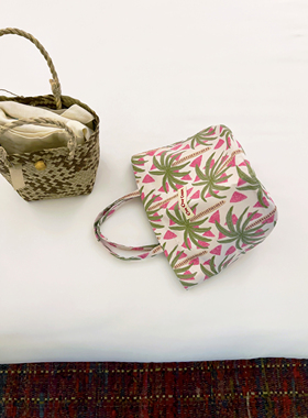 On Our Own 原创 粉色椰林提花水桶手拎包夏日手提袋