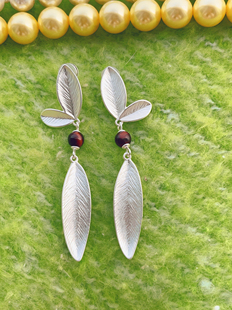 法式复古耳环百搭简约时尚优雅精致通勤鹭青一高级感耳饰银叶子