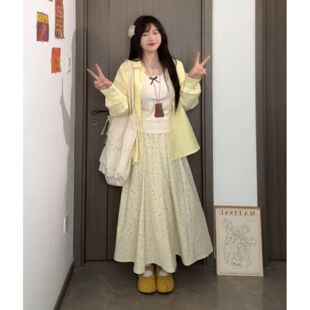 2026春款韩系杏黄色减龄套装衬衫+蝴蝶结背心+波点半裙三件套