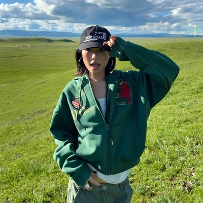 美式复古字母刺绣印花连帽卫衣女