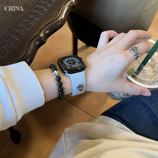 适用苹果手表iwathcS910硅胶表带复古克罗心串珠Applewatch11表带