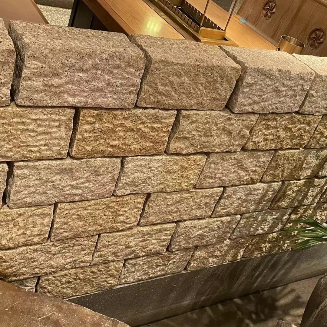 砌墙水池隔断围边挡土厚实石块