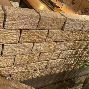 天然石材砌墙石块砌围炉水池隔断菜地围边挡土垒花池厚实原石围墙