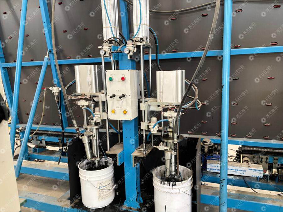 5月16日泸州自动玻璃涂胶机一台、丁基胶涂布机一台网络拍卖公告