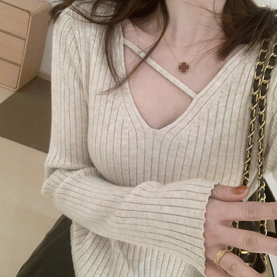 话里甜美一条杠纯欲风打底衫