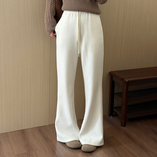 话里纯色气质修身加绒微喇裤2026冬季新款高腰显瘦简约休闲长裤女