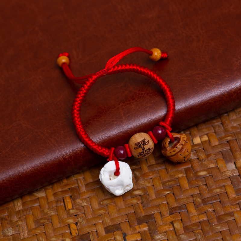 宝宝桃木猪惊骨红绳手链压惊狗牙朱砂婴儿童防惊吓平安手绳本命年