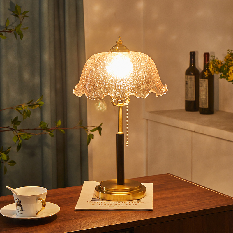 创意客厅玻璃台灯中古风卧室轻奢装饰床头灯家用个性民宿拉线灯具