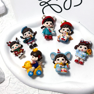 Zoraa萌粒改娃妹妹盲盒可爱公仔潮玩手机链diy手办桌面摆件礼物