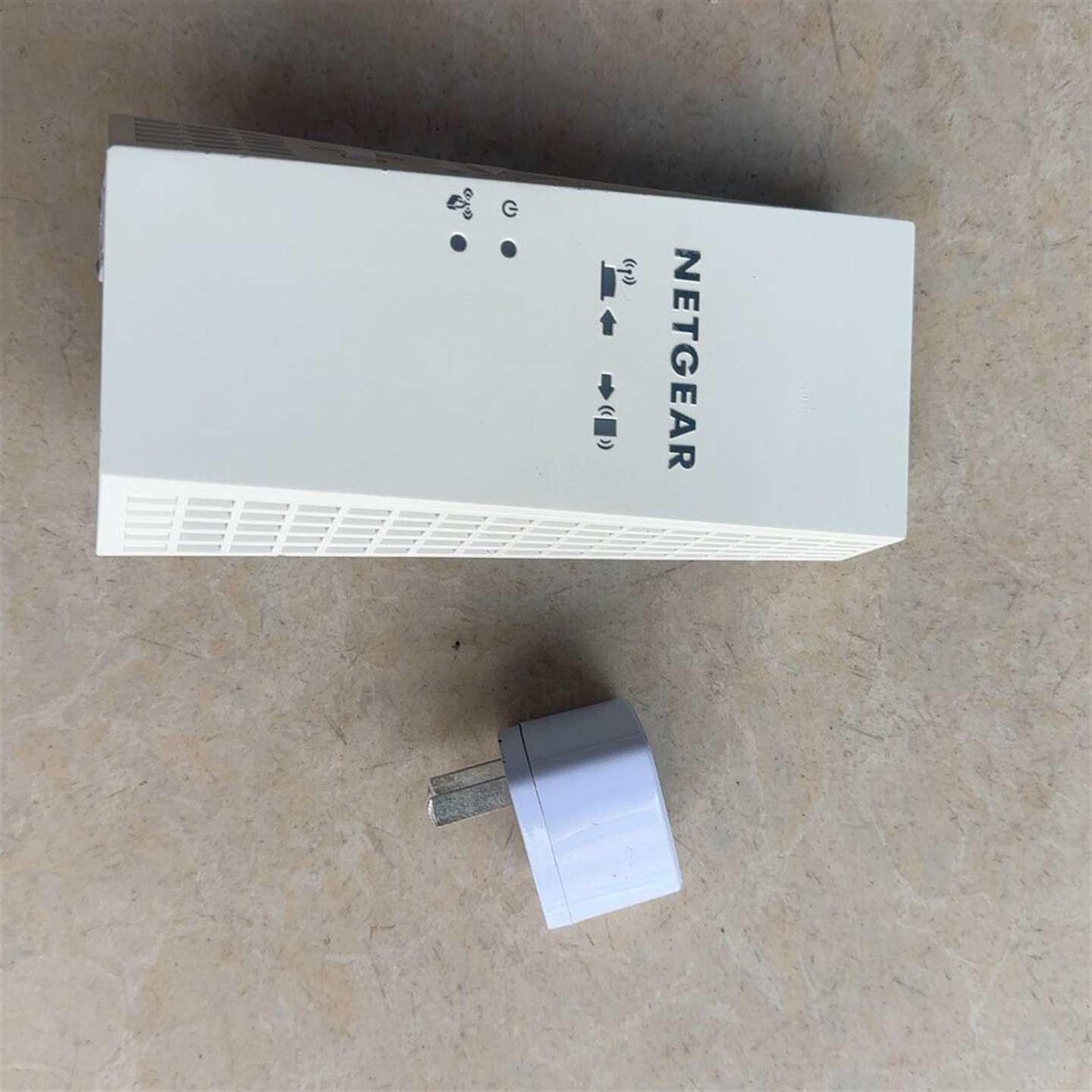 咨询美国网件Ex7300 2200M双频无线扩展器 议价