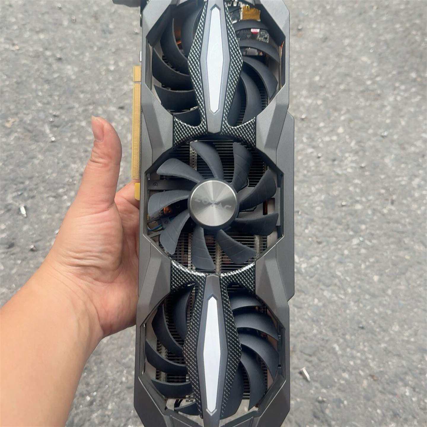 咨询索泰GTX1070-8GD5显卡，至尊Plus OC版本议价