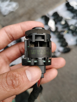 w211室内温度传感器W204 C级 E级 GLK W218 W219 CLS  W212 S级