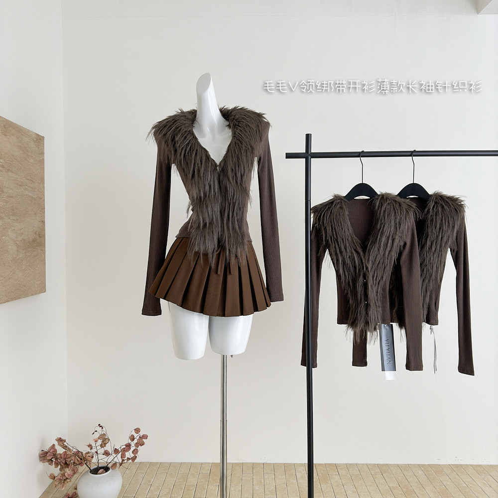 itsdinn“斯拉夫夫人”绿调深棕环保毛拼麂皮长袖打底衫