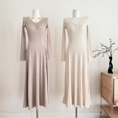 ICELOLLY长款巨好看秋冬长袖针织连衣裙女25新款蕾丝超好看冬裙子