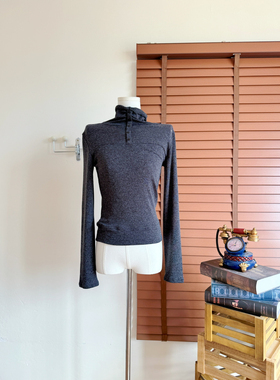 Suuuicee 中古艺廊 灰色高领修身毛衣美丽奴羊毛针织内搭打底上衣