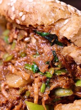 北京昌顺马记小吃店原长陵烧饼店烧饼夹肘子肉坛子肉夹馍猪肉即食
