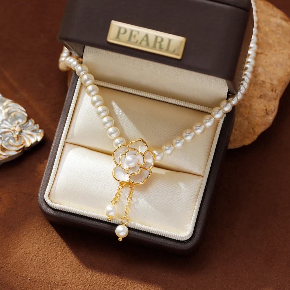 山茶花吊坠正圆施家珍珠项链女时尚优雅轻奢气质高级感颈链锁骨链