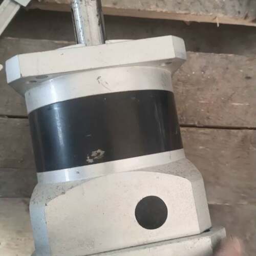 议价130速比10行星减速机一台，成色自定义，没商标了，输入法?