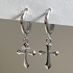 独特十字架耳环女简约高级耳钉叠戴耳扣个性耳圈小众耳饰冷淡风男