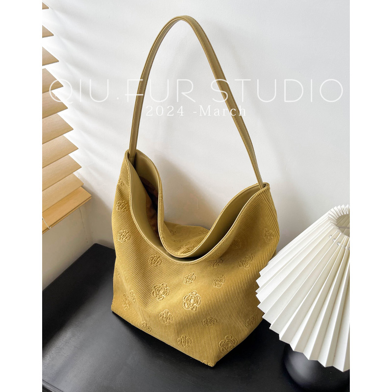 秋夫人新中式国风托特包女2024新款花朵灯芯绒帆布包休闲通勤单肩