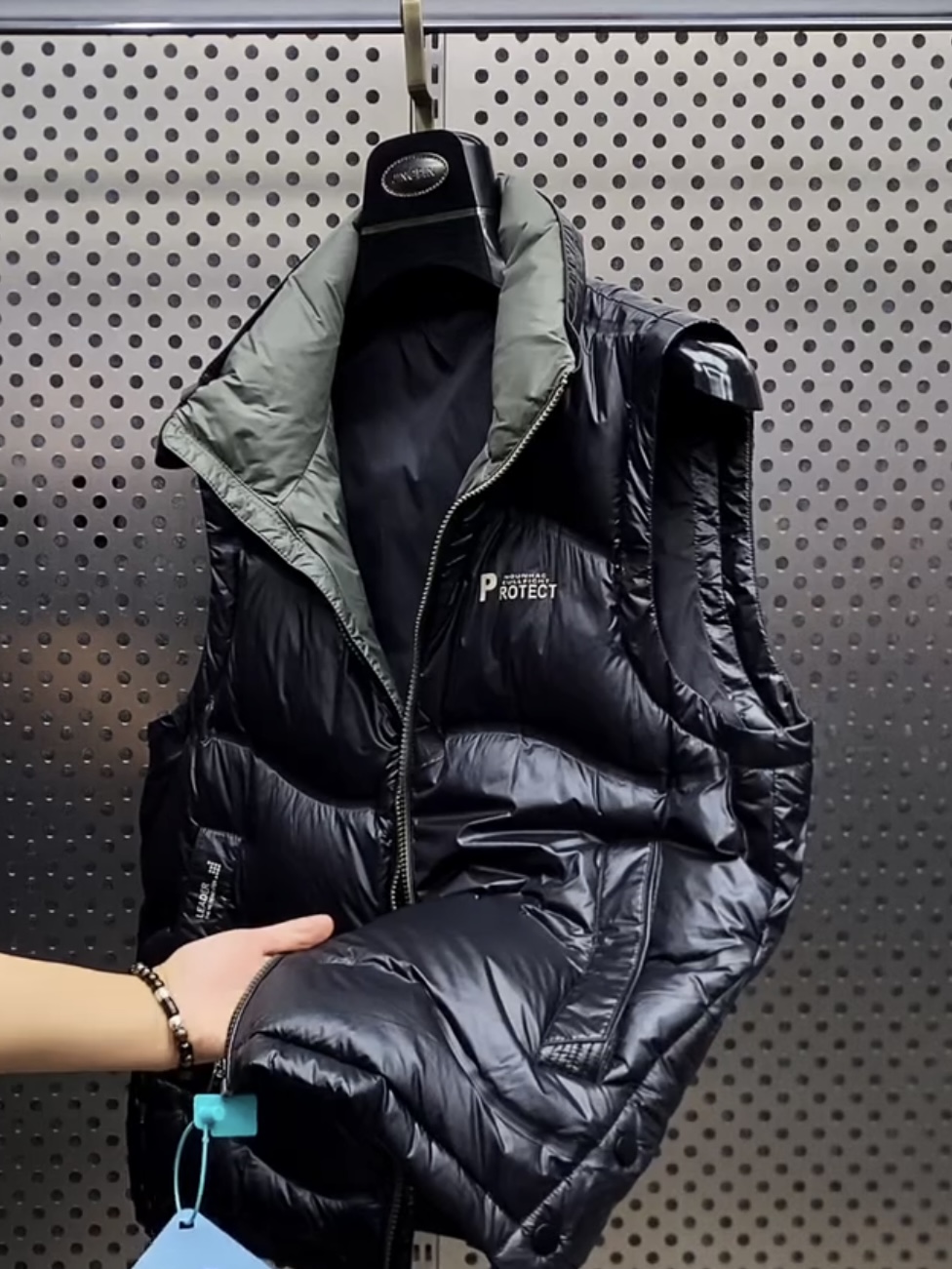 冬季新款男士简约立领羽绒马甲