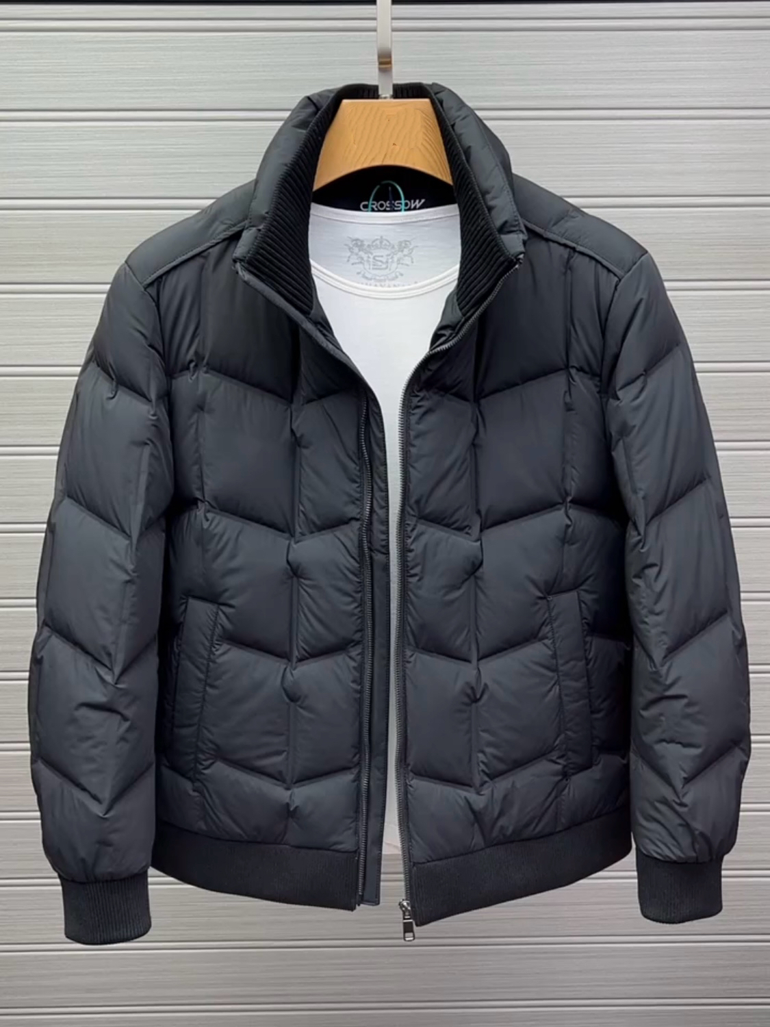 冬季男士立领羽绒服2025时尚潮流百搭休闲保暖气质青年短款外套