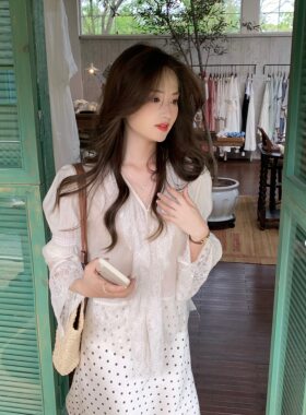 张羞羞天丝蕾丝防晒V领衬衫
