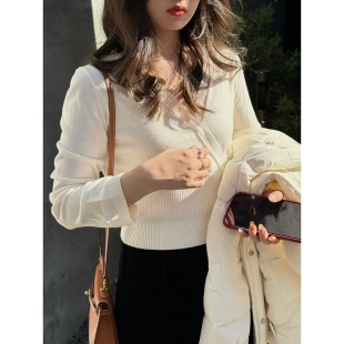 张羞羞 温存/羊毛蕾丝边收腰V领韩系秋冬保暖针织打底衫