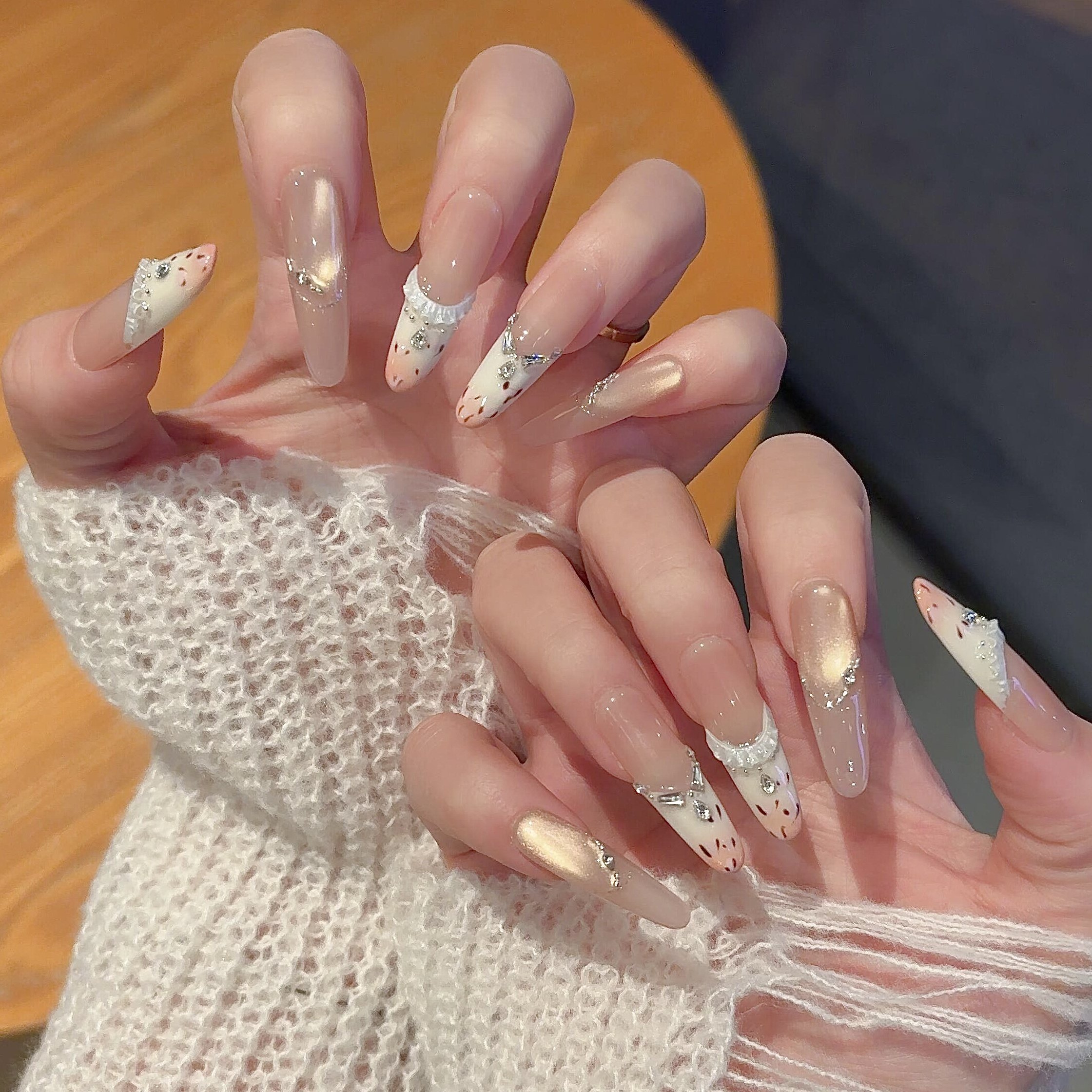 浪妞美甲蜜糖白桃甜欲风粉白豹纹法式蜜桃猫眼碎钻裙摆绝美穿戴甲,彩妆/香水/美妆工具,穿戴甲/甲片,淘宝优惠券,粉丝福利购,淘宝优惠卷