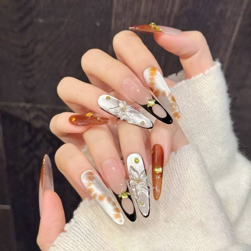 浪妞银白雕花跨境热销款手工高级美甲穿戴甲长款假指甲3D立体浮雕,彩妆/香水/美妆工具,穿戴甲/甲片,淘宝优惠券,粉丝福利购,淘宝优惠卷