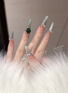 浪妞高品质纯手工穿戴甲片一抹青绿春日爆闪猫眼绿色大钻美甲609