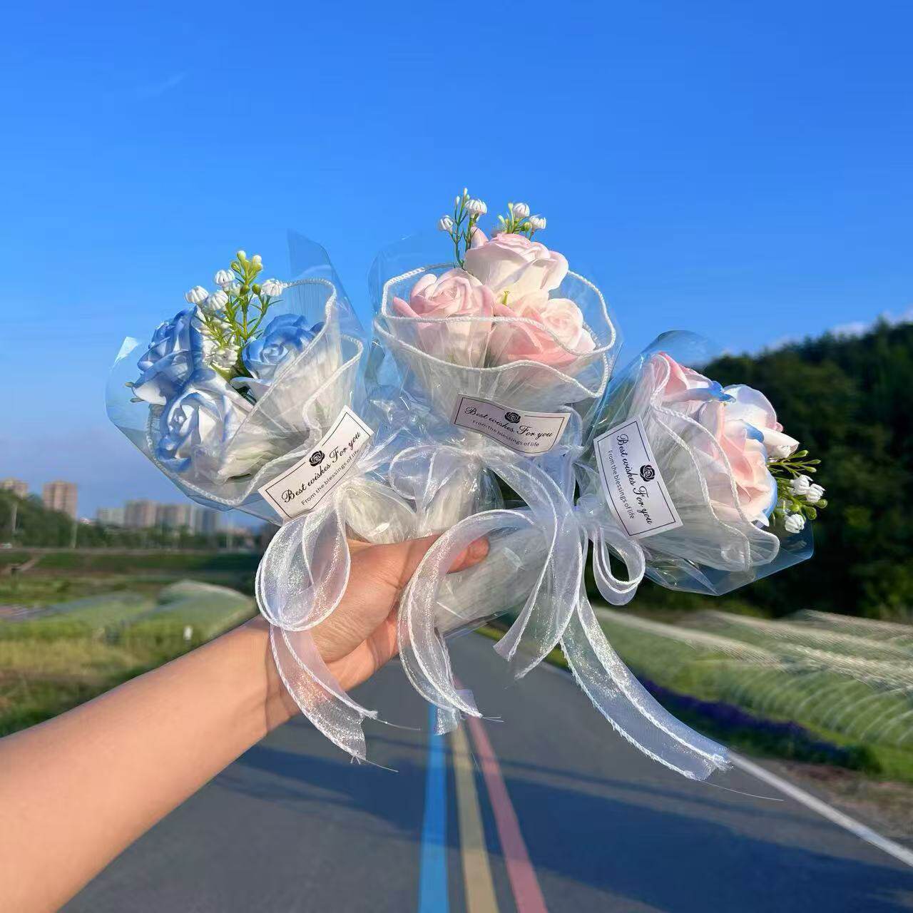 网红玫瑰仿真香皂花成品小花束