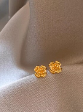 Loga.Py 2025年新款金色纹理花朵耳钉小众精致耳环耳饰女百搭设计