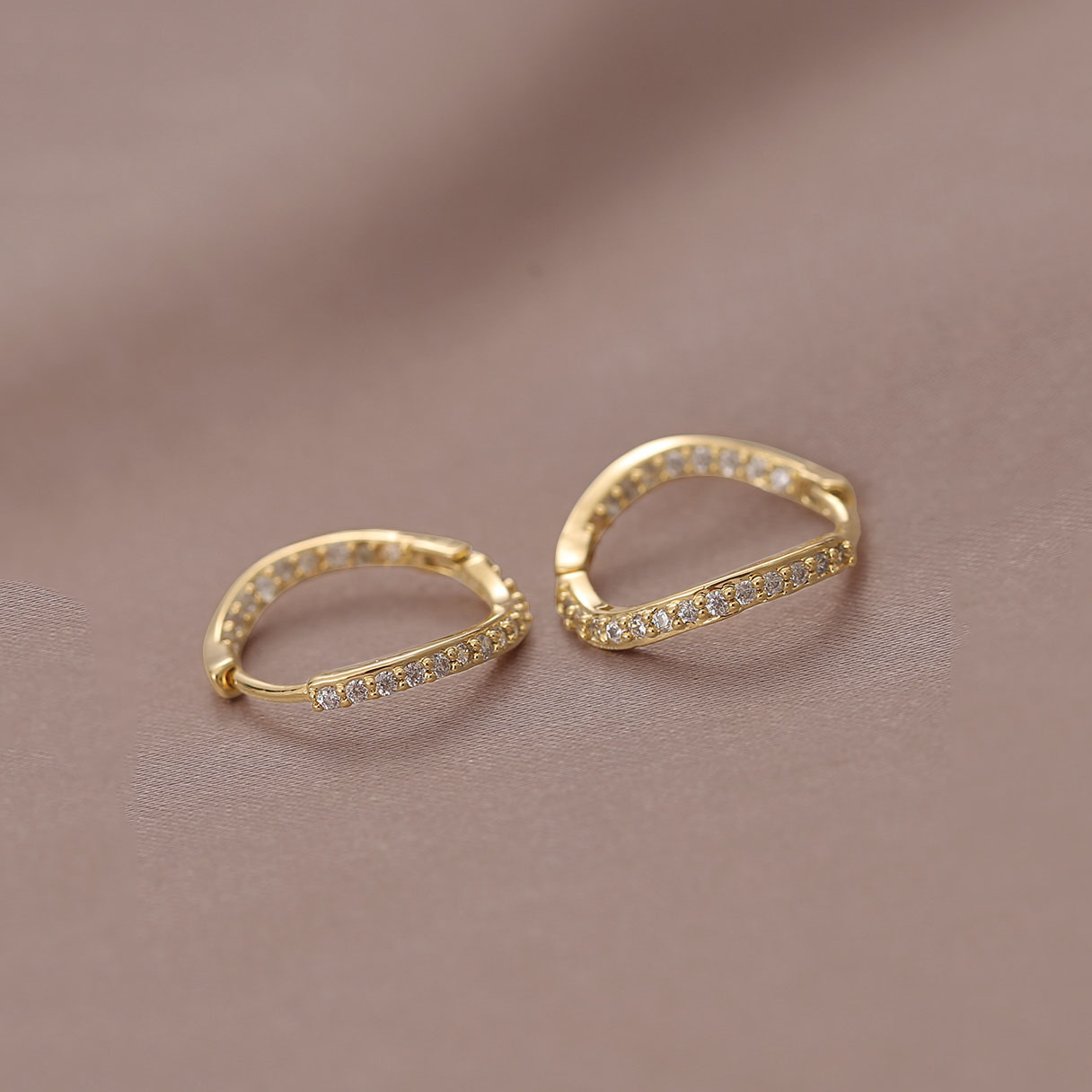 Loga.Py 锆石耳圈耳环小众设计感百搭耳扣2024年新款潮气质耳饰女