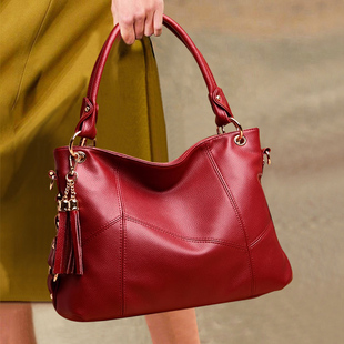 香港真皮女包2025新款拼接中年大容量单肩斜挎包大气潮流流苏包包