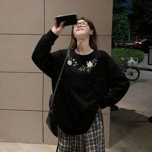 甜美风中长款圆领满天星亮片长袖卫衣印花女款秋冬款宽松显瘦上衣