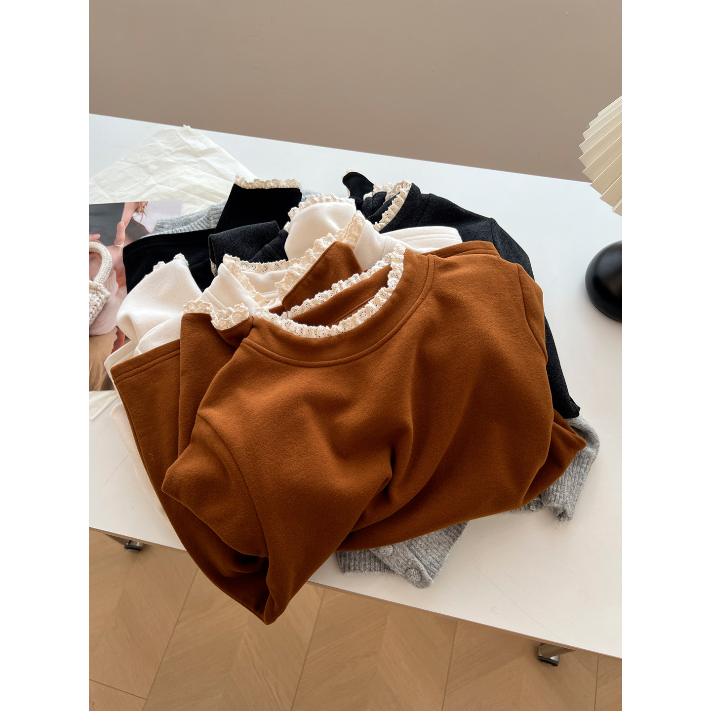 假两件领口花边澳绒长袖T恤女潮